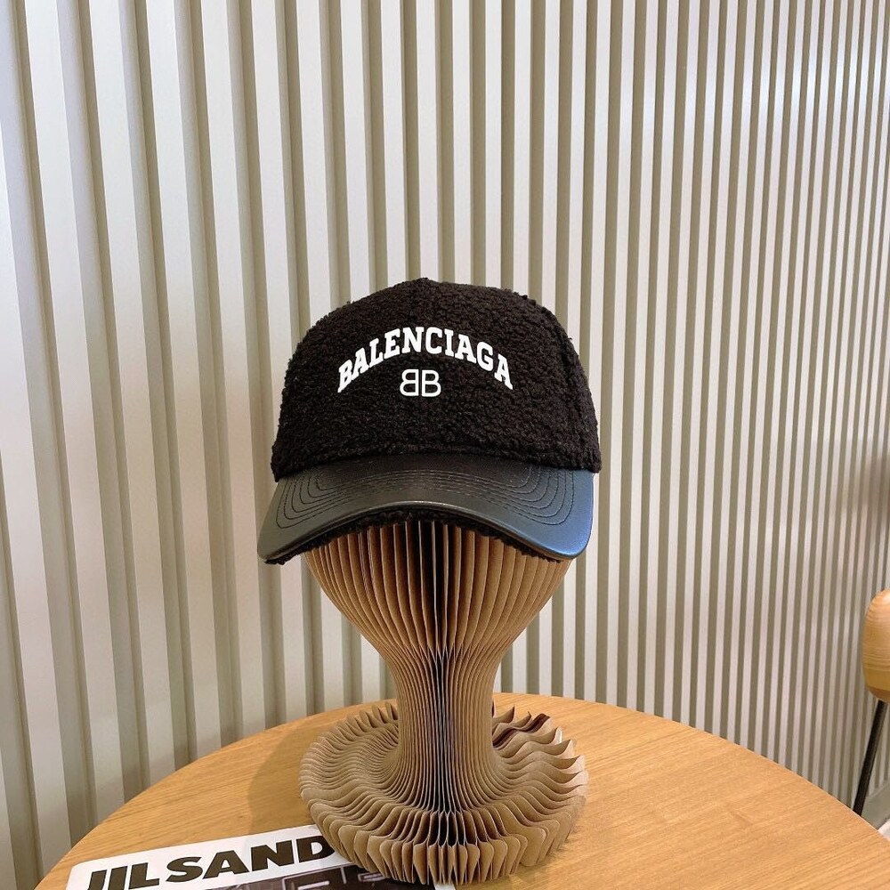 Balenciaga Teddy  Leather Baseball Cap in Black - Picture 9 of 9